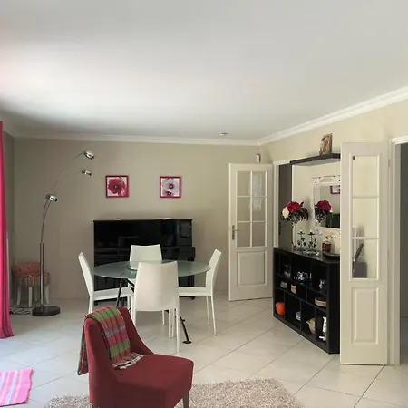 Dom wakacyjny Maison Lumineuse Avec Jardin *