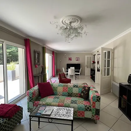 Maison Lumineuse Avec Jardin Dom wakacyjny Le Château-dʼOléron
